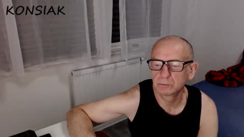 Komsiak online show from October 2025 08:38:01 PM