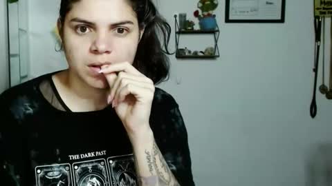 Karoll online show from September 2025 02:13:02 AM