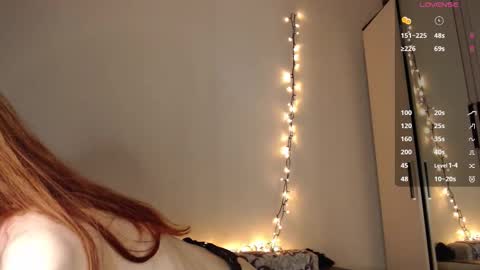 Snapshot of kotenki143 chatting on October 2025 08:39:02 PM AliceAdam online show from October 2025 08:39:02 PM