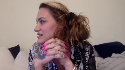 Snapshot of koyoteej chatting on January 2025 02:42:02 PM koyoteej online show from January 2025 02:42:02 PM