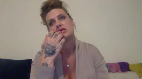 Snapshot of koyoteej chatting on January 2025 07:16:01 PM koyoteej online show from January 2025 07:16:01 PM