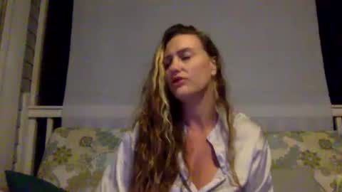 Snapshot of koyoteej chatting on January 2025 03:37:01 AM koyoteej online show from January 2025 03:37:01 AM