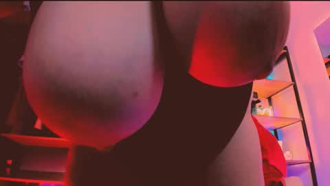 Khloe online show from March 2026 04:51:01 AM