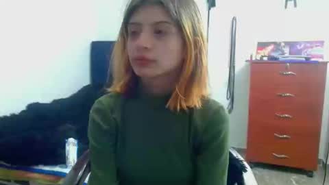 kratos_and_afrodita online show from September 2025 10:02:01 PM