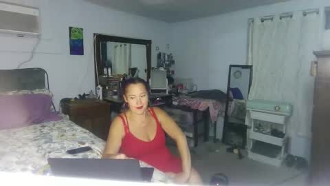 kreamyk420 online show from October 2025 10:29:01 AM