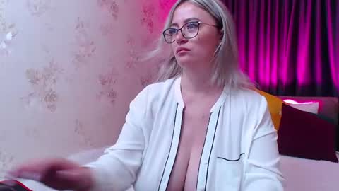 Kriss online show from June 2026 01:22:02 PM