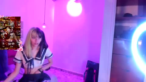 Nahomi online show from December 2025 12:12:01 PM