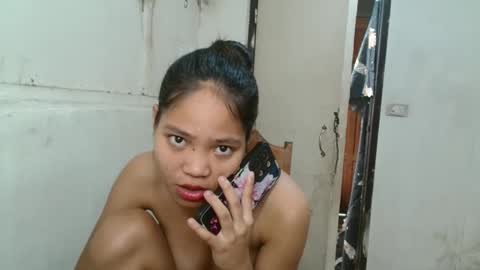 Snapshot of krisloversweet1 chatting on February 2026 04:10:02 AM Kris online show from February 2026 04:10:02 AM