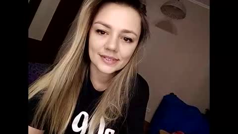 Snapshot of krisssexi chatting on January 2025 07:39:01 PM KrissSexi online show from January 2025 07:39:01 PM