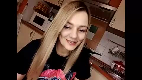 Snapshot of krisssexi chatting on March 2025 07:37:01 PM KrissSexi online show from March 2025 07:37:01 PM