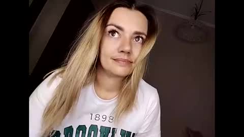 Snapshot of krisssexi chatting on October 2025 06:06:02 PM KrissSexi online show from October 2025 06:06:02 PM