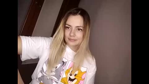 Snapshot of krisssexi chatting on November 2025 03:14:02 PM KrissSexi online show from November 2025 03:14:02 PM