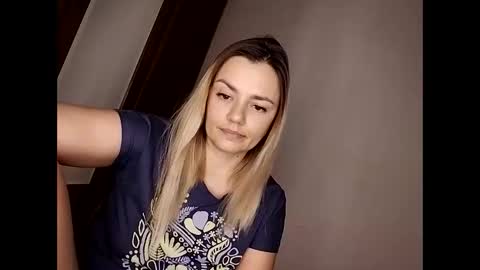 Snapshot of krisssexi chatting on November 2025 03:46:01 PM KrissSexi online show from November 2025 03:46:01 PM