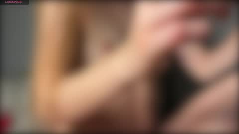 Snapshot of krissstinyys chatting on June 2026 07:39:01 PM KrisTiny online show from June 2026 07:39:01 PM