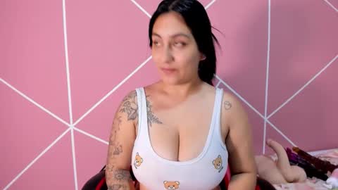 kristal online show from October 2025 11:36:01 PM