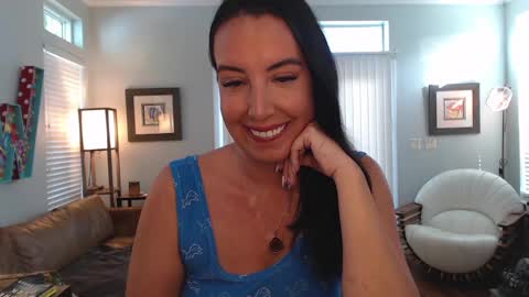 Krissy online show from December 2024 02:05:02 PM