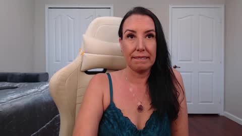 Krissy online show from February 2025 04:32:02 PM