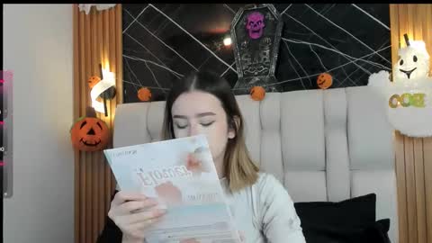 kristal online show from October 2025 12:27:01 PM