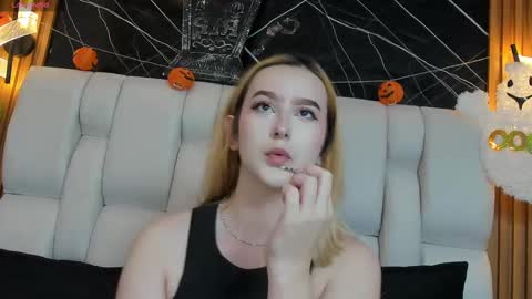 kristal online show from November 2025 02:30:02 PM