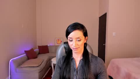 Snapshot of kristen_garner chatting on May 2026 08:26:01 PM Sophia online show from May 2026 08:26:01 PM
