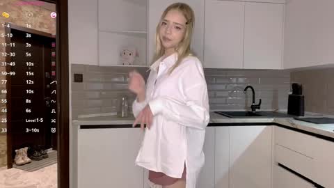 Alisa online show from March 2026 04:17:02 PM