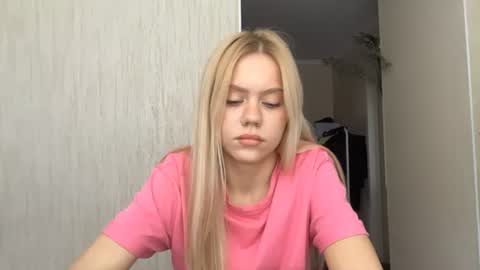 Snapshot of kristifelicien chatting on July 2026 06:47:02 AM Blake online show from July 2026 06:47:02 AM