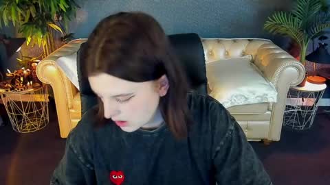 Snapshot of kristifoxy chatting on May 2026 06:49:02 PM kristifoxy online show from May 2026 06:49:02 PM