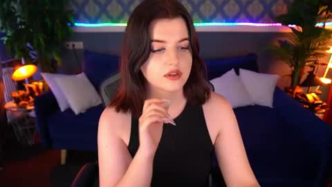 kristifoxy online show from July 2026 12:40:01 PM