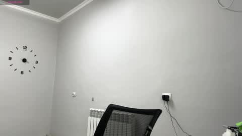 Snapshot of kristimanes chatting on April 2026 02:18:02 PM Rin online show from April 2026 02:18:02 PM