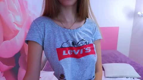 Kristina Adel online show from October 2025 06:36:01 AM