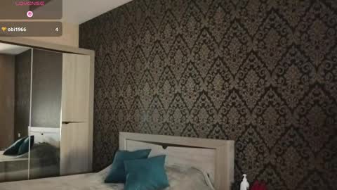 Snapshot of kristina_redhead chatting on April 2026 04:59:01 PM Kristina online show from April 2026 04:59:01 PM