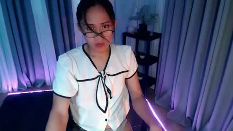 Snapshot of kristine_fox chatting on May 2026 08:01:01 AM kristine_fox online show from May 2026 08:01:01 AM