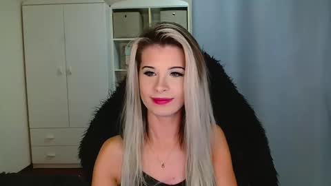 KristineAmore online show from November 2025 07:33:02 AM