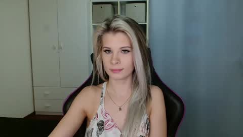 KristineAmore online show from March 2026 07:37:02 AM