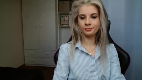 KristineAmore online show from May 2026 06:21:01 AM