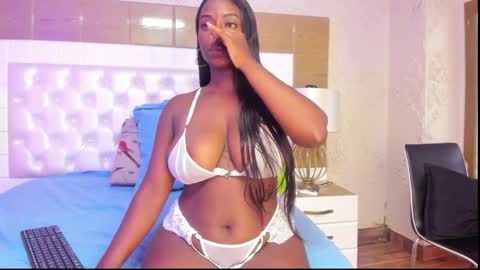 Snapshot of kristinels chatting on November 2025 12:05:02 PM kristin online show from November 2025 12:05:02 PM