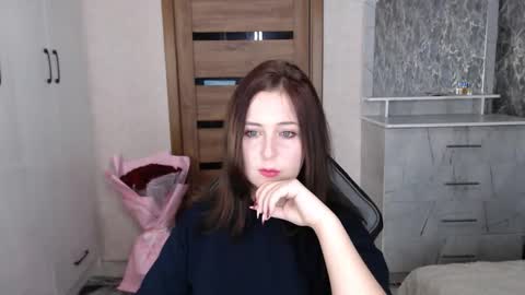 Kristy online show from November 2025 08:52:01 PM