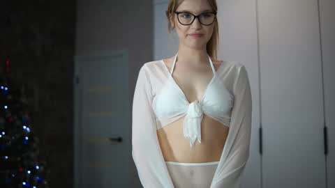 Kristy online show from December 2025 05:31:02 PM