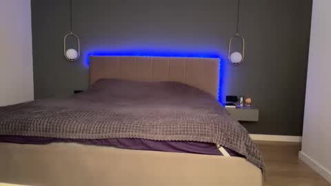 Kristi online show from September 2025 04:13:02 AM