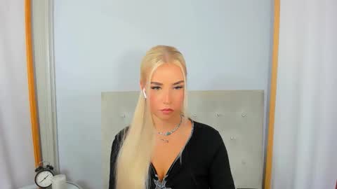 KristyFlowers online show from September 2025 02:19:01 PM