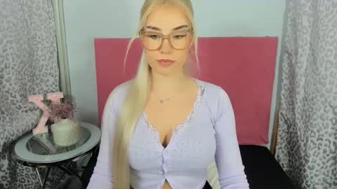 KristyFlowers online show from January 2026 03:17:01 PM