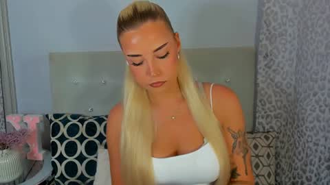 Snapshot of kristyflowers chatting on June 2026 02:26:01 PM KristyFlowers online show from June 2026 02:26:01 PM
