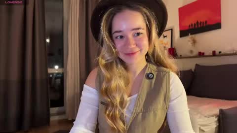 Snapshot of kristyspiritedaway chatting on March 2025 05:39:01 PM Kristy Nip slip shady  Best model on CB  online show from March 2025 05:39:01 PM
