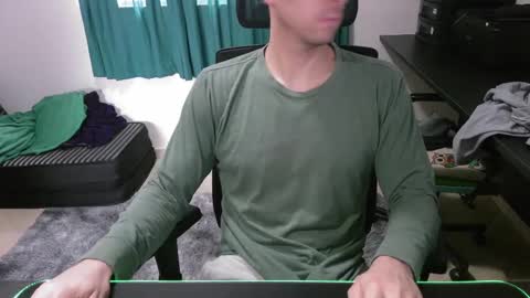 Snapshot of krocr_iras chatting on November 2025 05:59:01 PM Lucas Edu online show from November 2025 05:59:01 PM