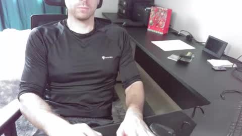 Snapshot of krocr_iras chatting on December 2025 06:56:01 PM Lucas Edu online show from December 2025 06:56:01 PM