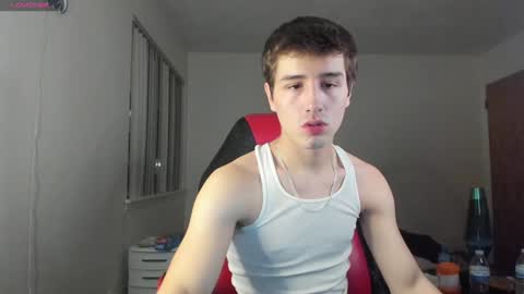 Snapshot of kroddy1985 chatting on December 2024 12:59:01 AM Brayden Thompson online show from December 2024 12:59:01 AM