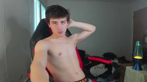 Snapshot of kroddy1985 chatting on January 2025 10:01:01 PM Brayden Thompson online show from January 2025 10:01:01 PM