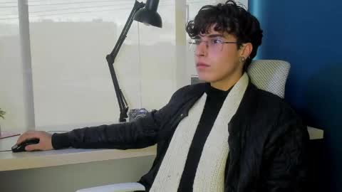 krown_nox online show from May 2026 11:17:02 AM