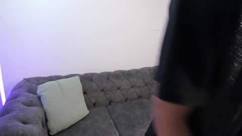 Kroy Wave  Muscle Tattoos Latino online show from May 2026 03:01:01 AM