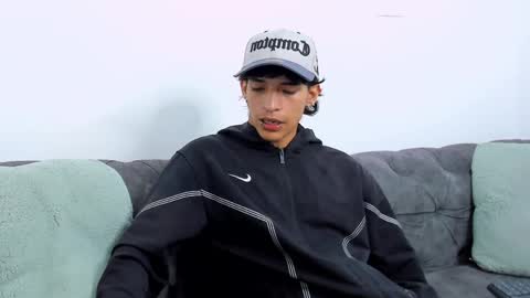 Kroy Wave  Muscle Tattoos Latino online show from June 2026 03:40:02 AM